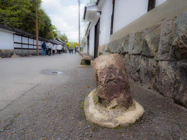 京都などでよくみられる「いけず石」